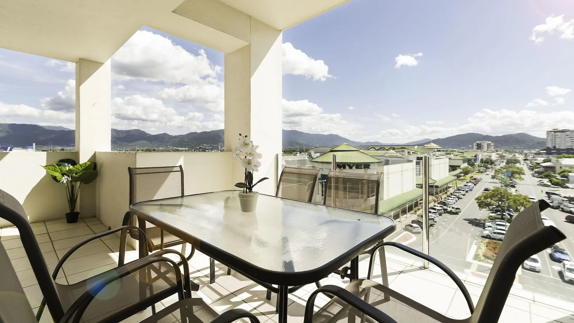 Aparthotel Cairns City Apartments