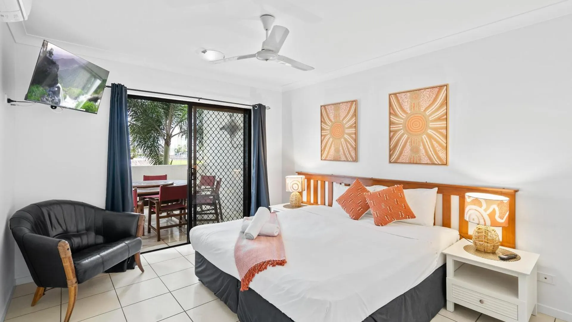Cairns City Apartments 4*,